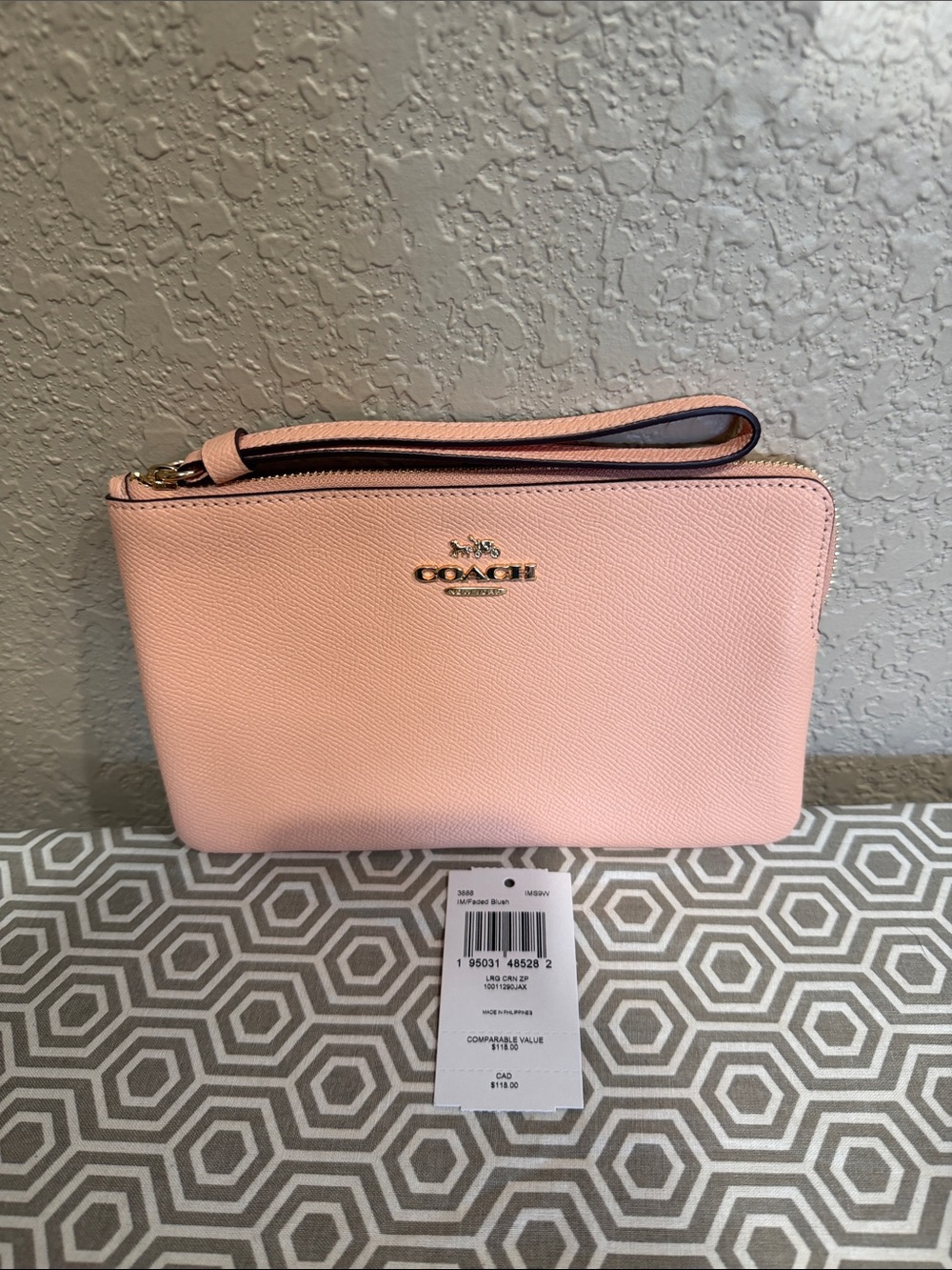 Coach IM/Faded Blush  IMS9W LRG CRN ZP wristlet
